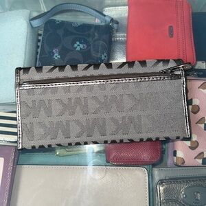 MK wallet